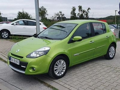 używany Renault Clio II 1.1dm 101KM 2010r. 139 272km