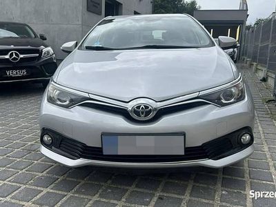 Używany Toyota Auris 132 KM (97 kW) 2016 Srebrny Kombi