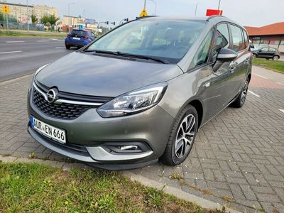 używany Opel Zafira 1.6dm 136KM 2018r. 188 474km