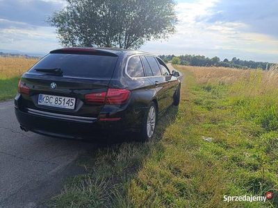 Używany BMW 520 Luxury Line 2014 Czarny Kombi