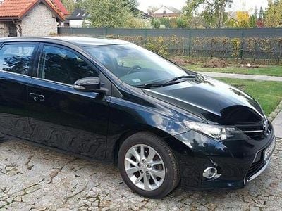 Czarny Używany 2013 Toyota Auris Hatchback | 34 500 zł (Uczciwa cena)
