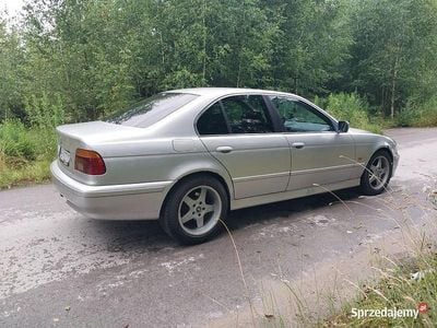 BMW 525