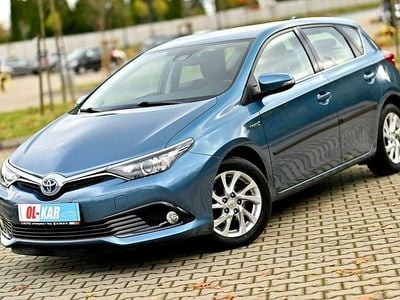 Niebieski (metalik) Używany 2018 Toyota Auris Hybrid Hatchback | 51 900 zł (Dobra cena)