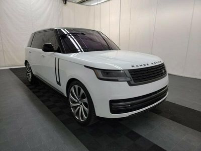 używany Land Rover Range Rover 2023 SE 4,4L TWIN TURBO ZF 8-Speed...