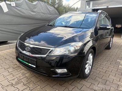 Czarnymi Używany 2012 Kia Ceed Sportswagon Kombi | 22 900 zł