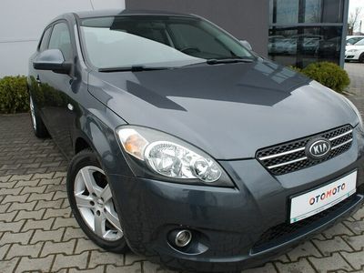 używany Kia Ceed 1.6dm 114KM 2008r. 150 000km