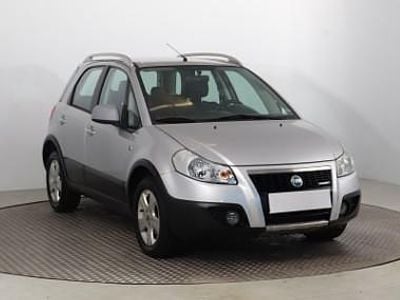 Używany Fiat Sedici 120 KM (88 kW) 2006 Srebrny SUV