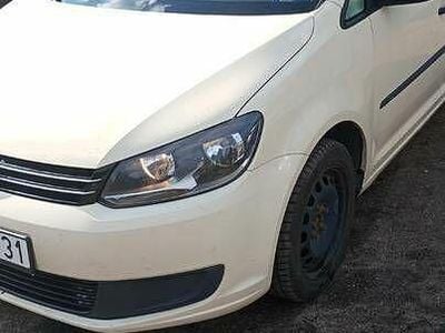 Brązowobeżowy Używany 2011 VW Touran Minivan | 15 999 zł (Uczciwa cena)