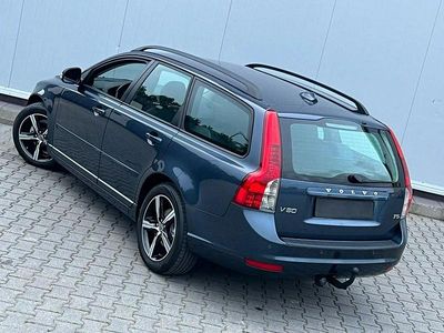 Niebieski Używany 2012 Volvo V50 Kombi | 39 900 zł