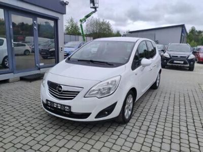 Biały Używany 2011 Opel Meriva Minivan | 18 900 zł (Dość drogi)