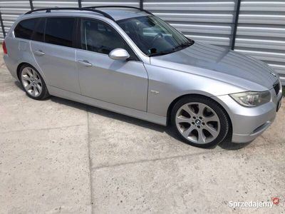 używany BMW 330 i