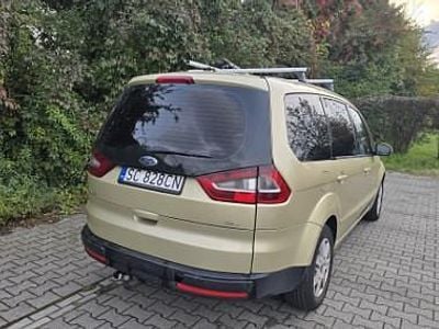 Używany Ford Galaxy 140 KM (102 kW) 2007 Złoty Minivan