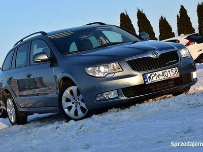 Używany Skoda Superb 105 KM (77 kW) 2011 Inny (metalik) Kombi