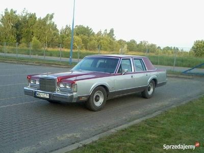 używany Lincoln Town Car 