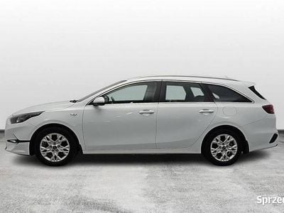 Biały Używany 2022 Kia Ceed Hatchback | 69 900 zł (Uczciwa cena)