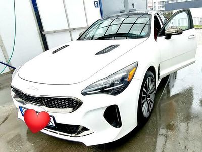 używany Kia Stinger najnowszy model 2022 GT line mały przebieg bia