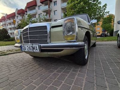 Używany 1975 Mercedes W115 | 100 000 zł