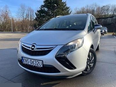 Srebrny Używany 2012 Opel Zafira Edition Minivan | 22 900 zł