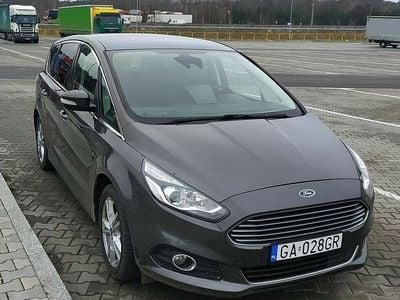 Szary Używany 2016 Ford S-MAX S Minivan | 19 000 zł