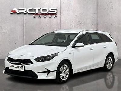 Biały Używany 2022 Kia Ceed Hatchback | 57 900 zł (Dość drogi)
