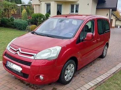 Czerwony Używany 2009 Citroën Berlingo Minivan | 13 500 zł