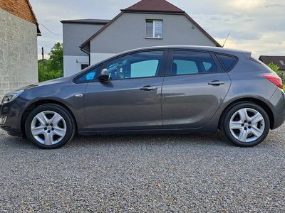 używany Opel Astra prywatny