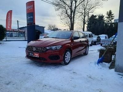 Czerwony ciemny (metalik) Używany 2018 Fiat Tipo Hatchback | 39 900 zł (Uczciwa cena)