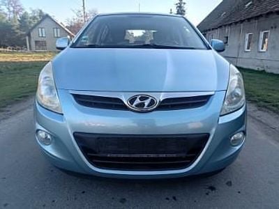 Niebieski Używany 2010 Hyundai i20 Hatchback | 11 900 zł