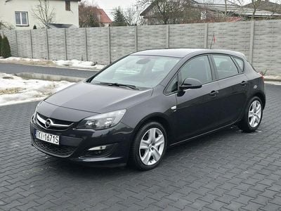 Używany Opel Astra 120 KM (88 kW) 2014 Czarny Hatchback