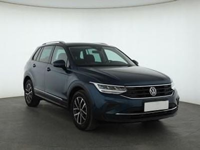 Niebieski Używany 2020 VW Tiguan SUV | 97 999 zł (Uczciwa cena)