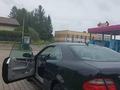 Używany 2000 Mercedes 230 | 6200 zł