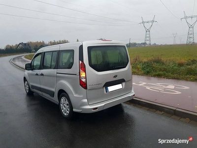 Srebrny Używany 2016 Ford Tourneo Connect Minivan | 34 500 zł