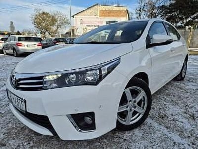 Biały Używany 2014 Toyota Corolla Sedan/Limuzyna | 32 900 zł (Dobra cena)