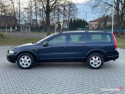 Używany Volvo XC70 2003 Granatowy Kombi
