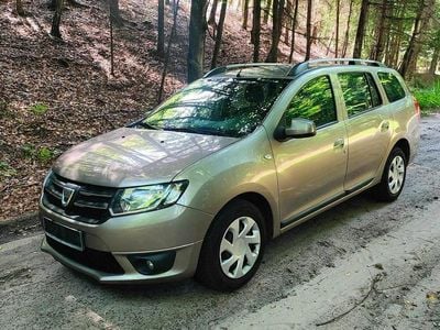 Złoty (metalik) Używany 2015 Dacia Logan Kombi | 16 900 zł