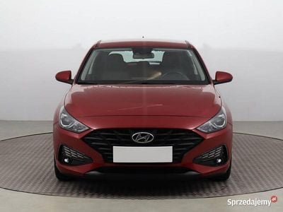 Bordowy Używany 2021 Hyundai i30 Hatchback | 49 999 zł (Dobra cena)