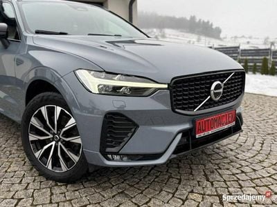 Szary (metalik) Używany 2022 Volvo XC60 R-Design SUV | 139 900 zł (Uczciwa cena)