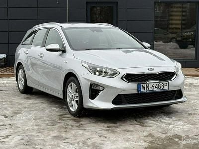 Używany Kia Ceed 136 KM (100 kW) 2021 Srebrny Hatchback