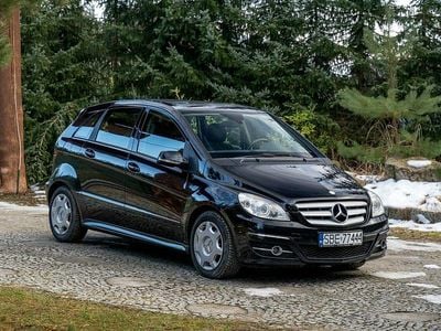 Używany Mercedes B200 Avantgarde 140 KM (102 kW) 2010 Czarny (metalik) Minivan