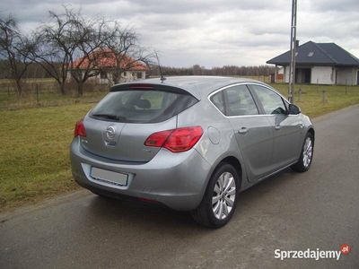 używany Opel Astra 1.7 CDTI 110KM COSMO Klimatronik Skóra Alu 17'