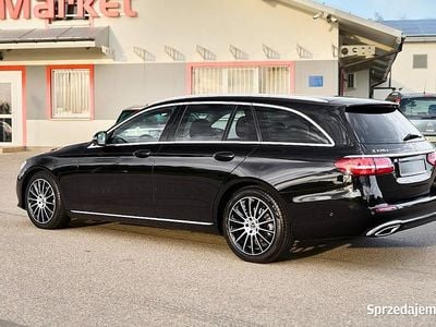 Używany Mercedes E220 Avantgarde 2017 Czarny Kombi