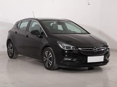 Używany Opel Astra 136 KM (100 kW) 2017 Czarny Hatchback