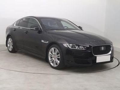 Używany Jaguar XE 241 KM (177 kW) 2016 Czarny Sedan/Limuzyna