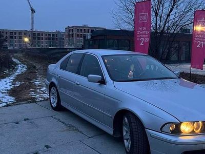 Używany 2002 BMW 525 | 15 000 zł