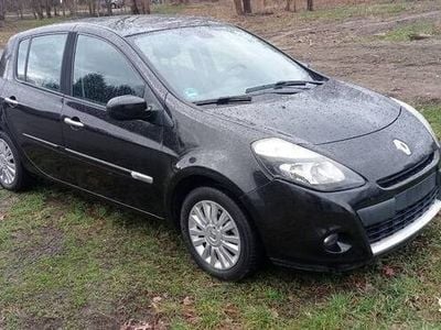 Używany Renault Clio II 75 KM (55 kW) 2011