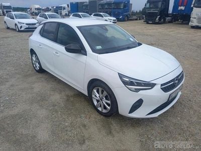 Biały Używany 2022 Opel Corsa Hatchback | 38 376 zł (Uczciwa cena)