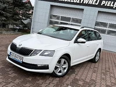 Używany Skoda Octavia 150 KM (110 kW) 2019 Biały Kombi