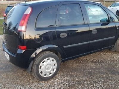 Czarny Używany 2004 Opel Meriva Essentia Minivan | 6600 zł