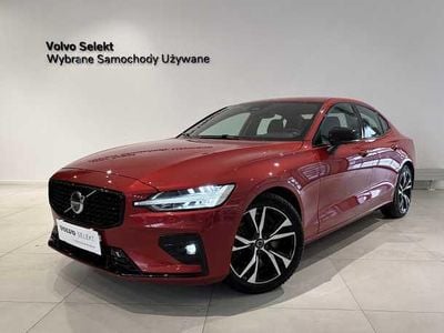 Używany Volvo S60 250 KM (183 kW) 2024 Czerwony Sedan/Limuzyna