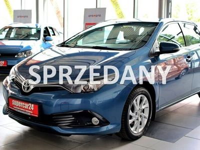 używany Toyota Auris 1.6dm 132KM 2016r. 107 000km